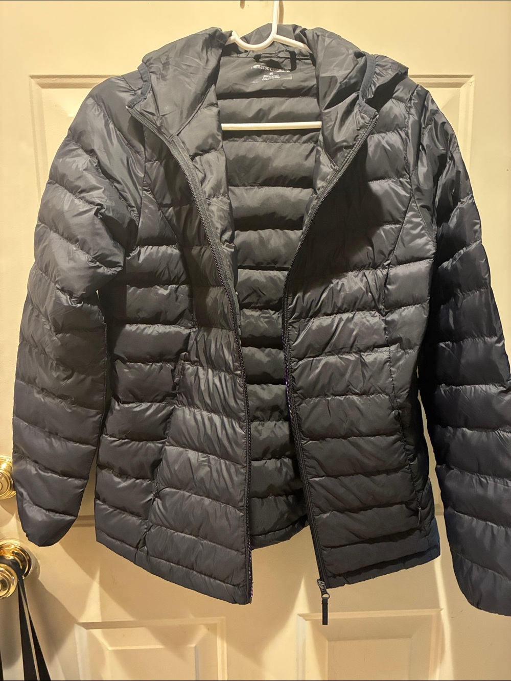 Women's Quilted Hooded Puffer Jacket - Black